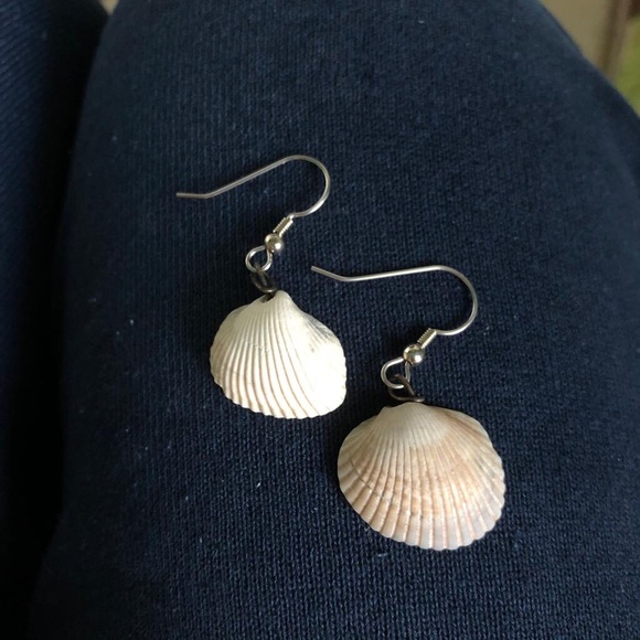 Shell earrings - Picture 2 of 4